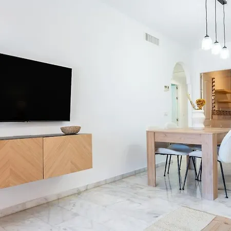 New Premium Flat With Pool Access In דירה מארבלה