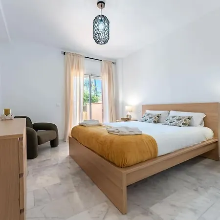 New Premium Flat With Pool Access In דירה מארבלה