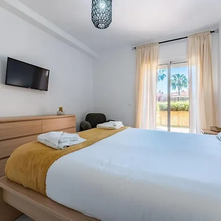 New Premium Flat With Pool Access In דירה