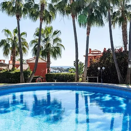 New Premium Flat With Pool Access In *