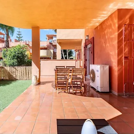 New Premium Flat With Pool Access In